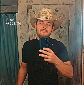 Meet your Posher, Javier